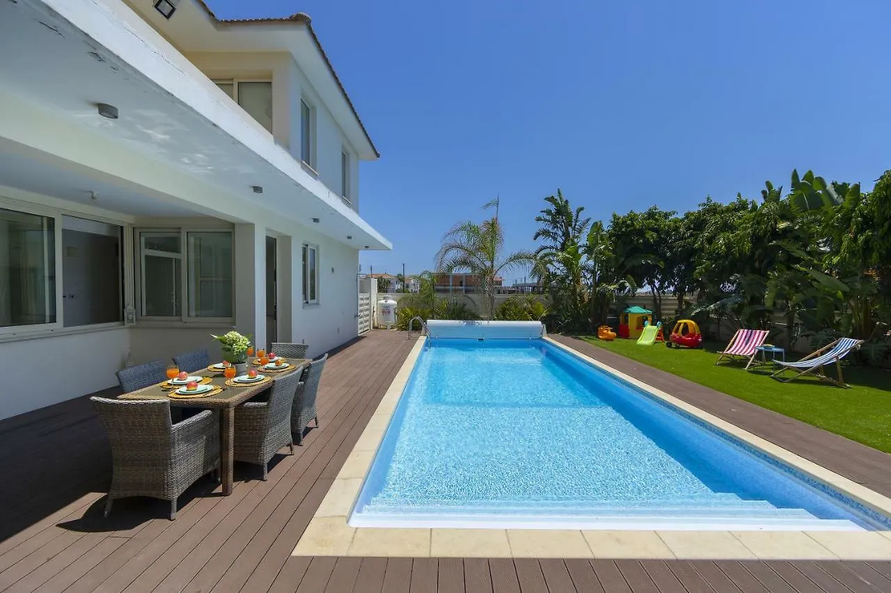 Larnaca Villa Marisol Kiti 0*,